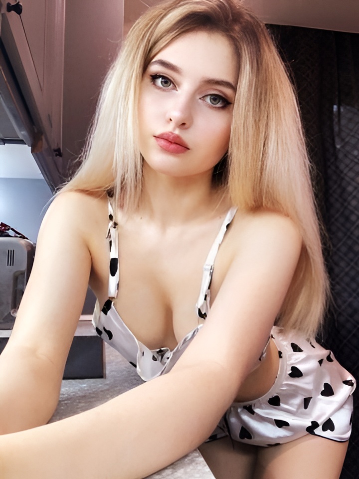 Надя привлекальеная девушка из Котласа цена от 5000 руб