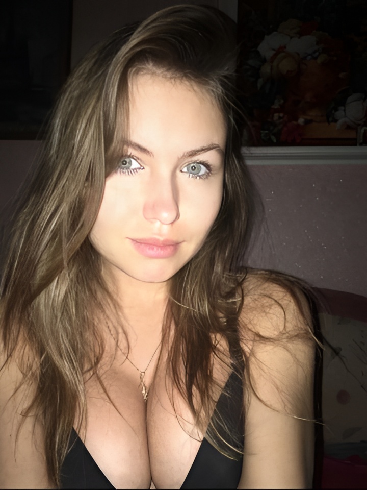 Стефания привлекальеная девушка из Котласа цена от 1500 руб