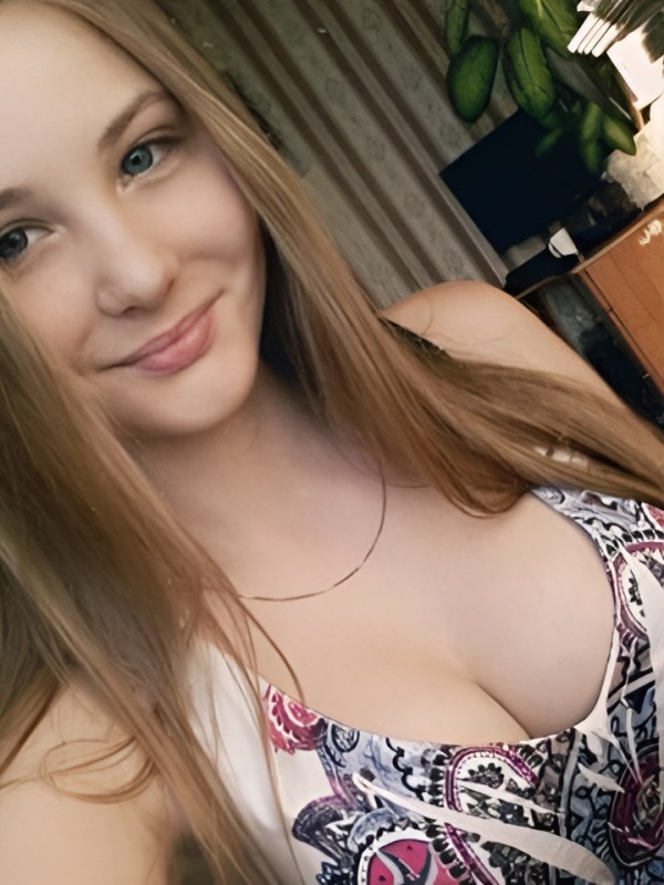 Элеонора привлекательная девушка из Котласа цена от 3000 руб