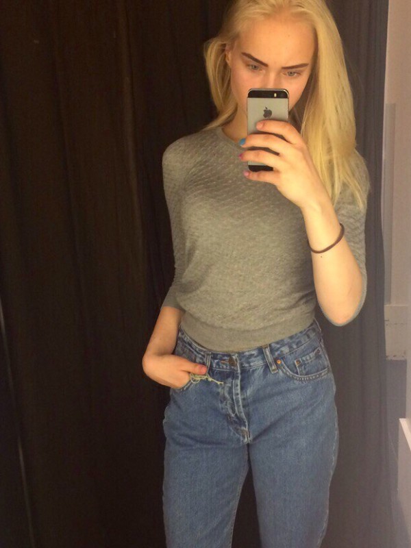 Есения привлекательная девушка из Котласа цена от 3000 руб