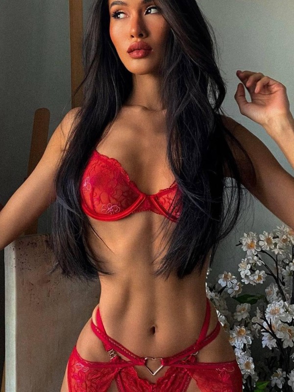 Милена привлекательная девушка из Котласа цена от 6000 руб