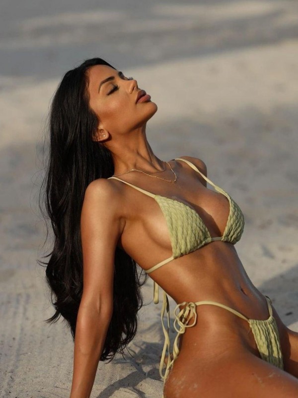 Жанна привлекательная девушка из Котласа цена от 5000 руб